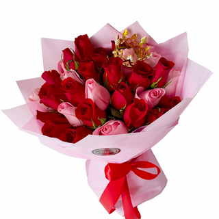 30 Red and Pink Roses Flower Bouquet for Valentine's day and Anniversaries. Yunza Florist offers Valentines day flower delivery to Markham.
