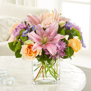 Peaceful sympathy flowers for grieving families – Thoughtful home delivery in Thornhill by your local florist.