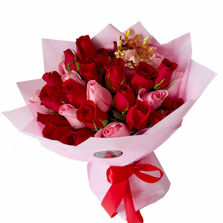 30 Red and Pink Roses Flower Bouquet for Valentine's day and Anniversaries. Yunza Florist offers Valentines day flower delivery to Markham. 