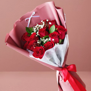 Dulcinea - Bouquet of 12 Red Roses - Fresh Flowers