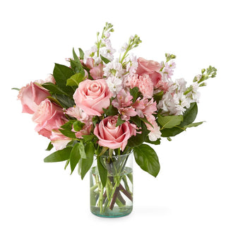 Pink Flowers are great for birthdays or any special occasions. Yunza Florist Toronto 